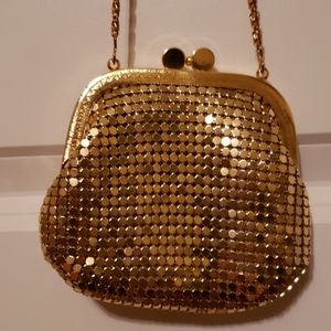 Gold Mesh Metal Clasp Purse Like New Prom LBD